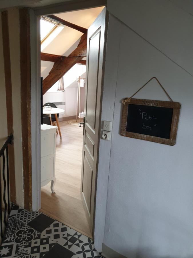 D'Anciennes "Chambres De Bonnes" Honfleur Eksteriør bilde