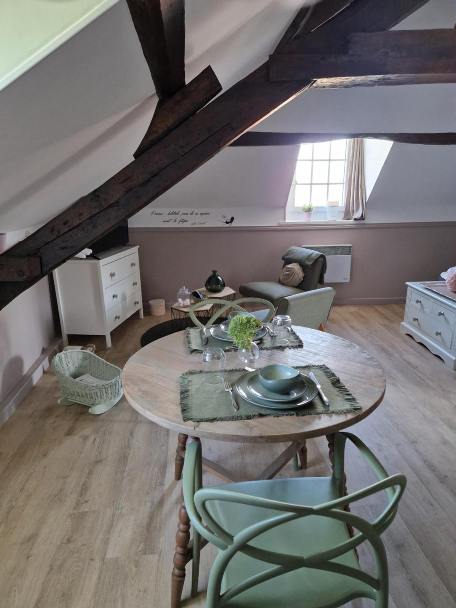 D'Anciennes "Chambres De Bonnes" Honfleur Eksteriør bilde